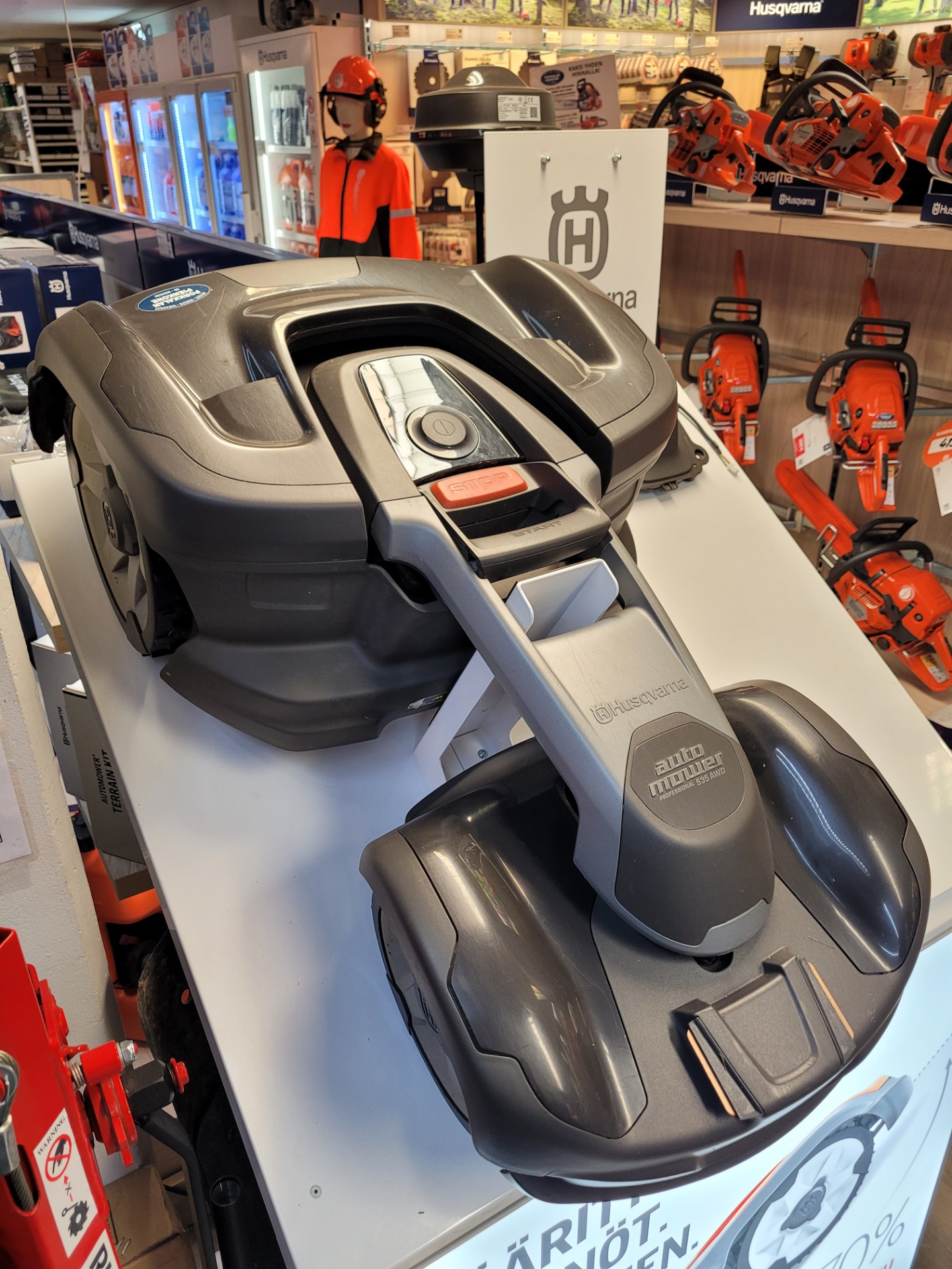 Husqvarna 535 AWD, vm.2023, 2350h, 2500€